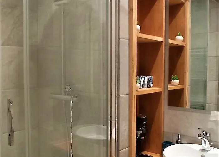 Cosy 4 Pers. 30m² Renove, Aux Pieds, Equipements Modernes, Proche Commerces Et Commodites - Fr-1-545-15